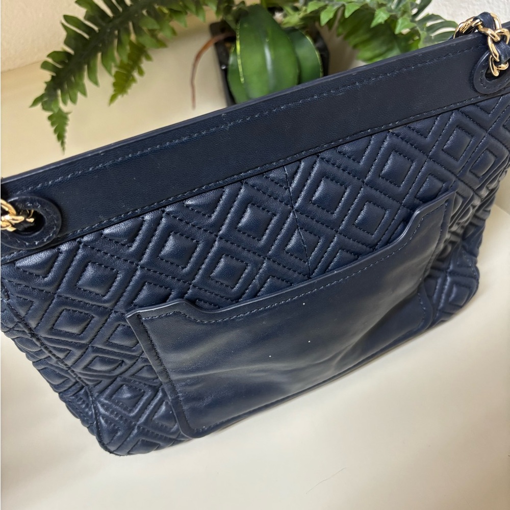 Tory Burch Navy Marion Quilted Bag - Picture 6 of 14